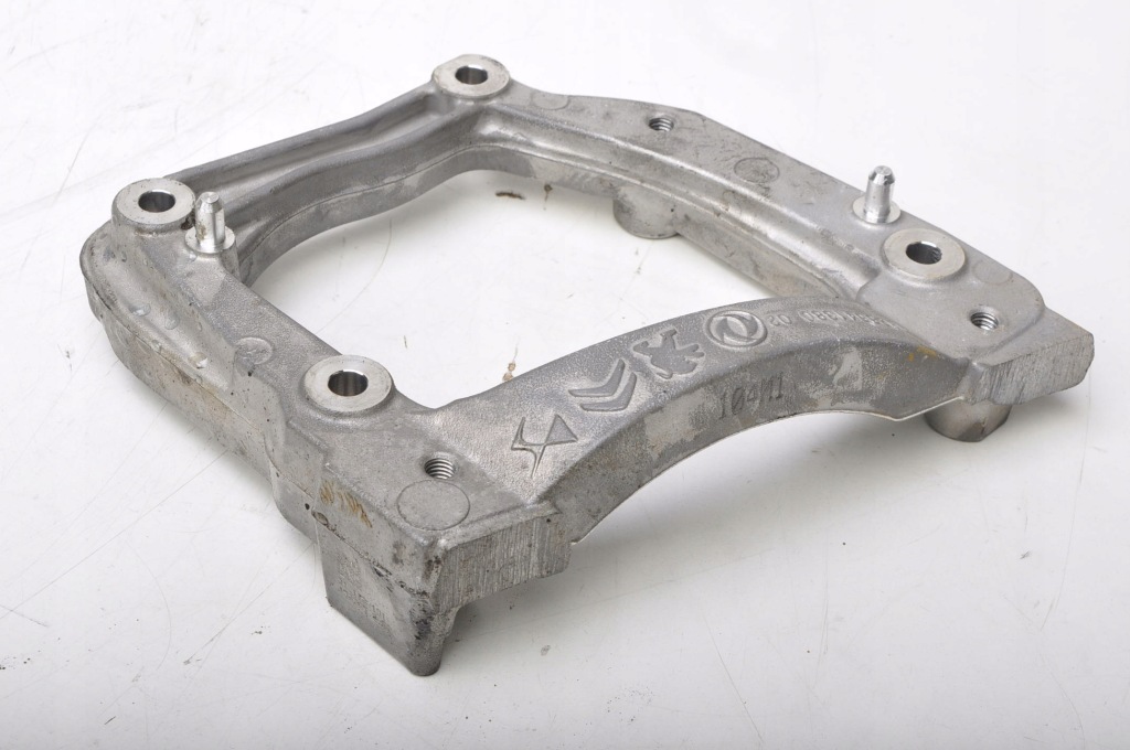 фото №1, Citroen c4 iii e-c4 кронштейн компрессора кондиционера 9826641380