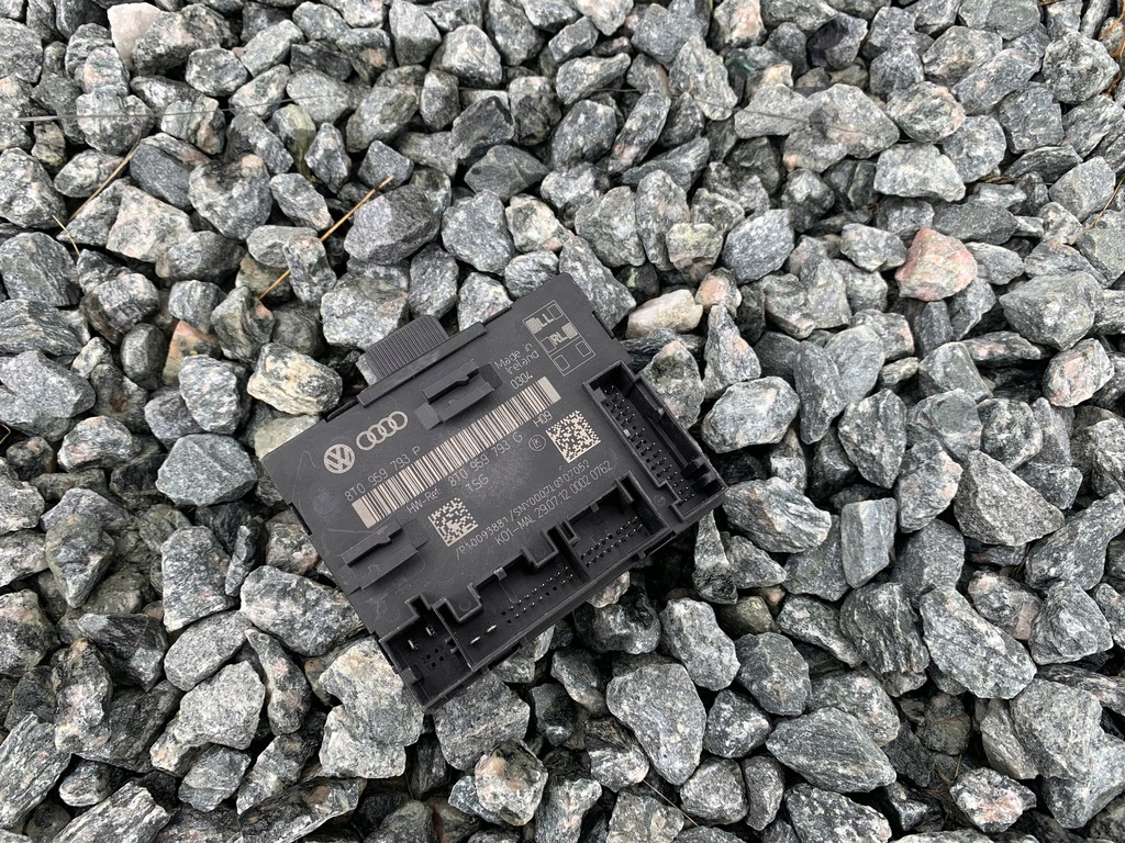 фото №1, Audi a5 8t a4 b8 модуль дверь 8t0959792g