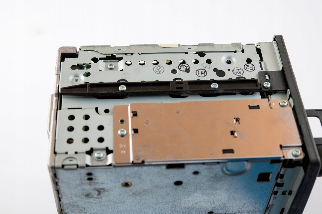 фото №6, Радіо автомобільні заводський volvo v40 30623159