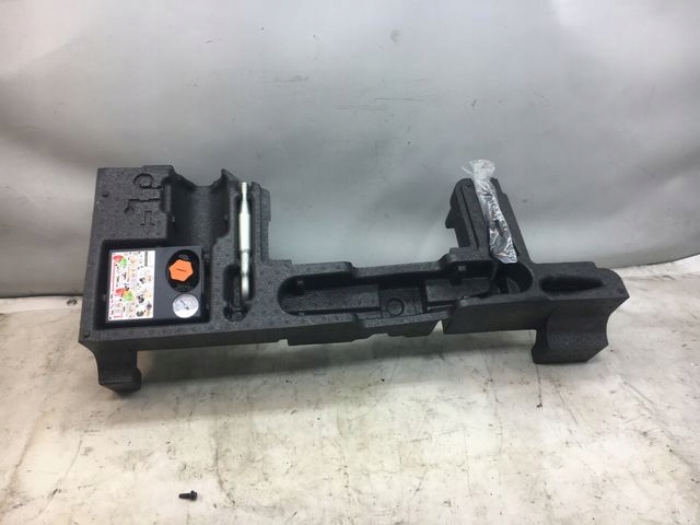 фото №1, Volvo xc60 набор ремонтный колеса 31680037