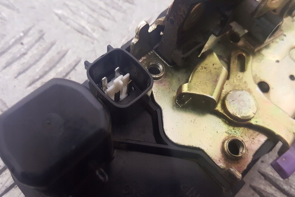 фото №7, Замок правых передних дверь chrysler pt cruiser pt_ gr12 2.2l дизель