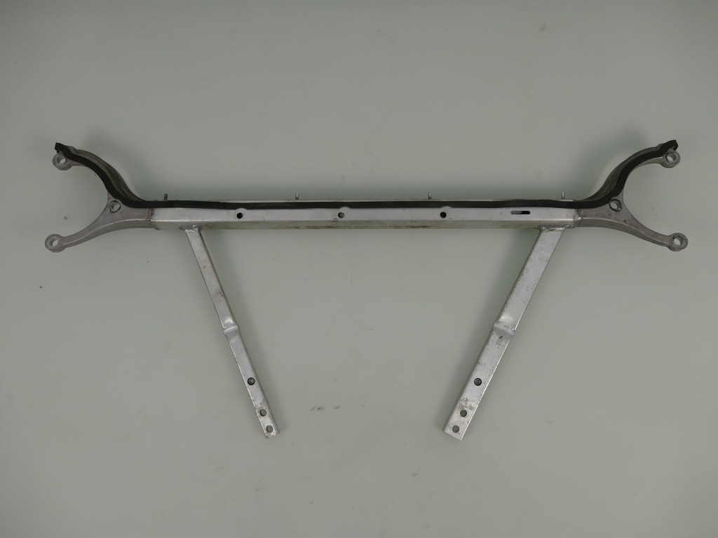 фото №1, Audi a8 d3 3.0 tdi распорка чашка 4e2805466b