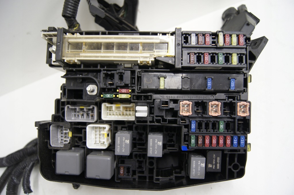 фото №6, Verso lift 2.2 коробка предохранителей