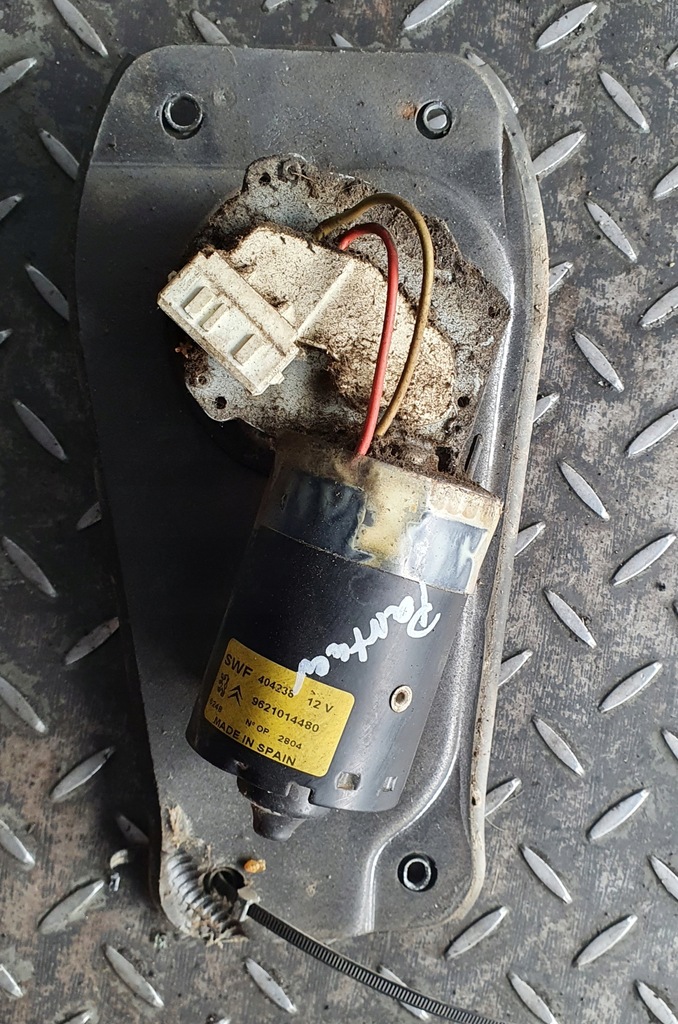 фото №1, Моторчик перед peugeot partner 9621014480