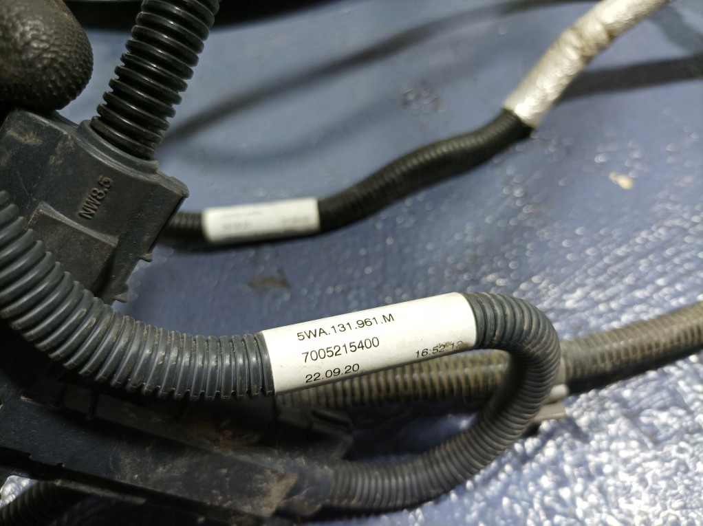 фото №5, Skoda octavia iv 2.0d жгут электропроводка шланг wąż adblue kpl 5q0131984ad