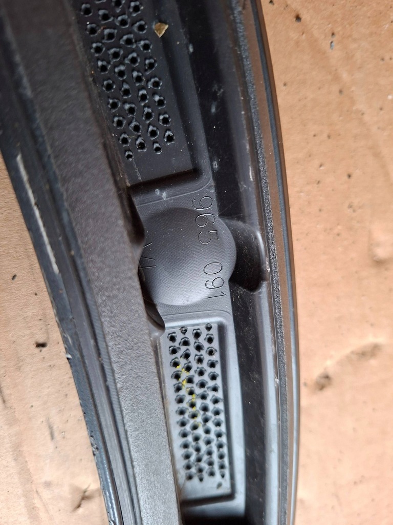 фото №16, Молдинг подкрылок передний audi q3 f3 83a853717