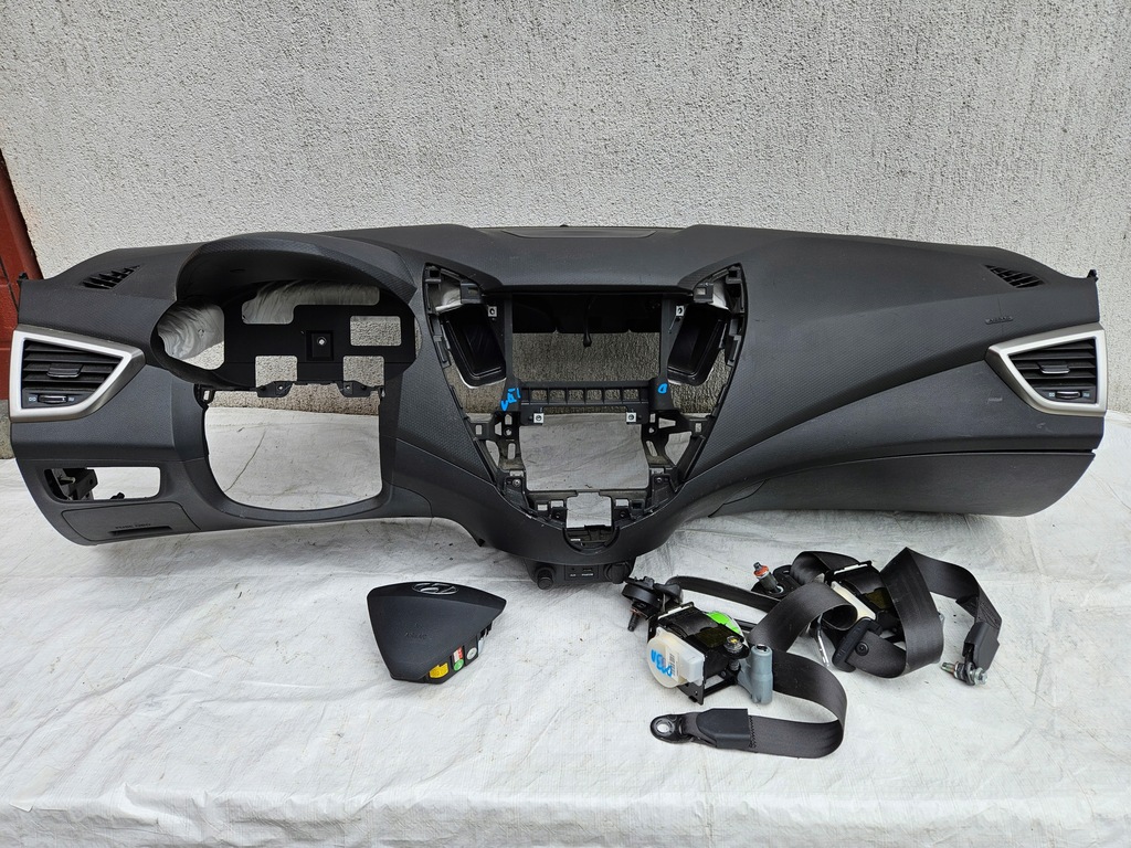 фото №1, Приборная панель консоль приборная панель + подушка безопасности + ремни пассажира hyundai veloster