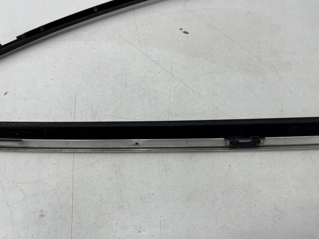 фото №14, Молдинг mercedes clk w208 c208 97-02r. левая задняя накладка декоративная стекло