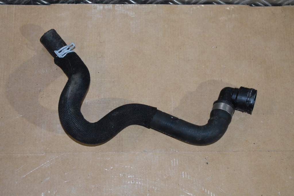 фото №1, Шланг води mercedes x247 1