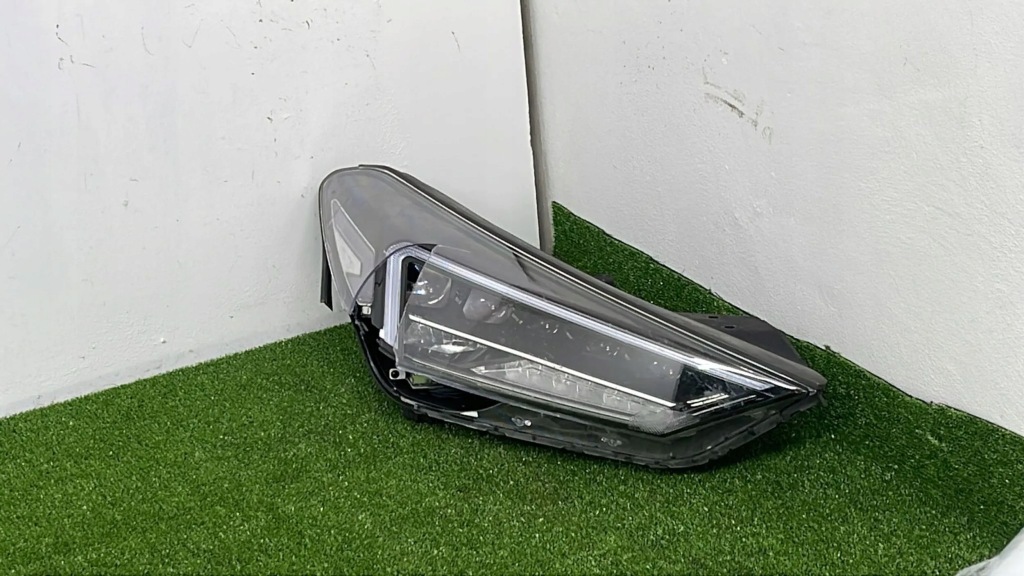 фото №1, Лампа перед права tucson 3 ii lift 18- full led