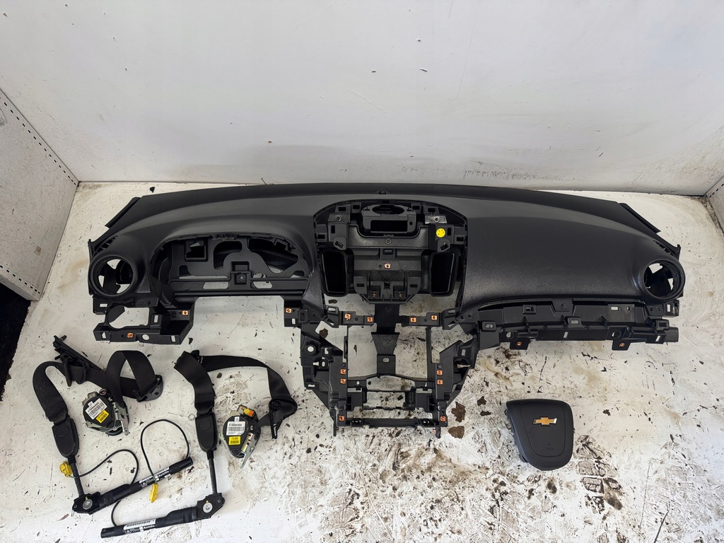 фото №1, Chevrolet orlando приборная панель консоль подушки безопасности ремни оригинал