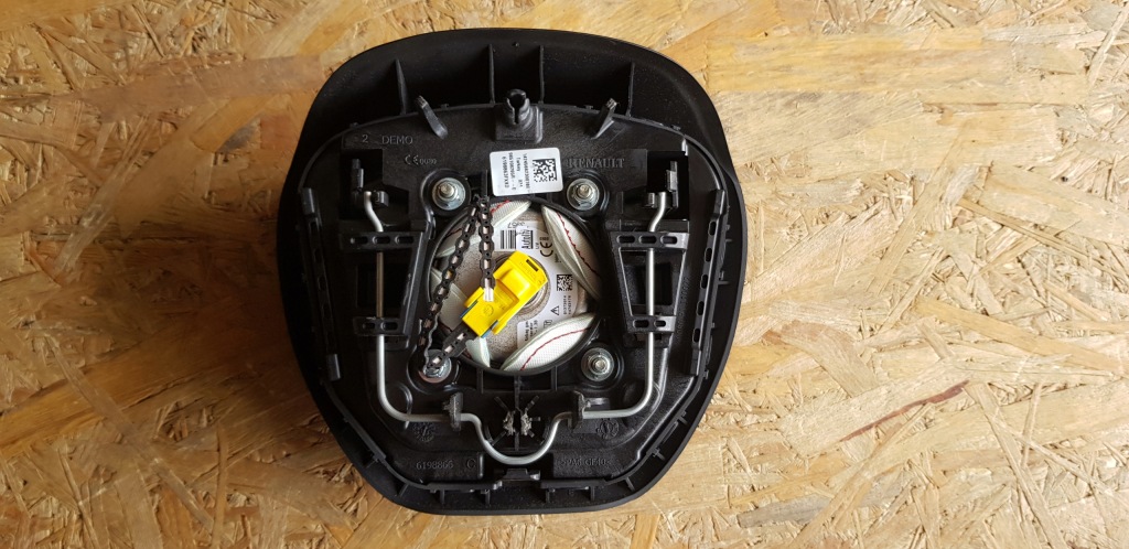 фото №12, Renault clio iv 4 панель приладів приладова консоль панель приладів подушка безпеки оригінал fv