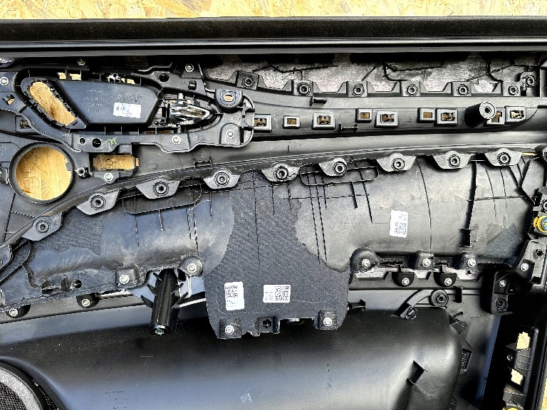 фото №5, Обивка обшивка дверь левый кожа alfa romeo stelvio eu память harmann