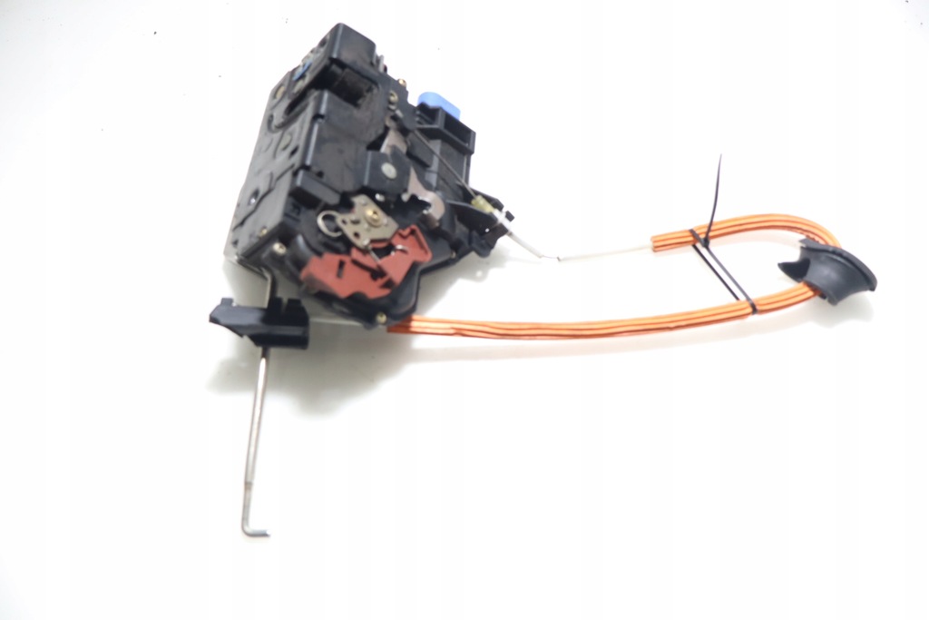 фото №3, Замок правий перед двері audi a3 8p