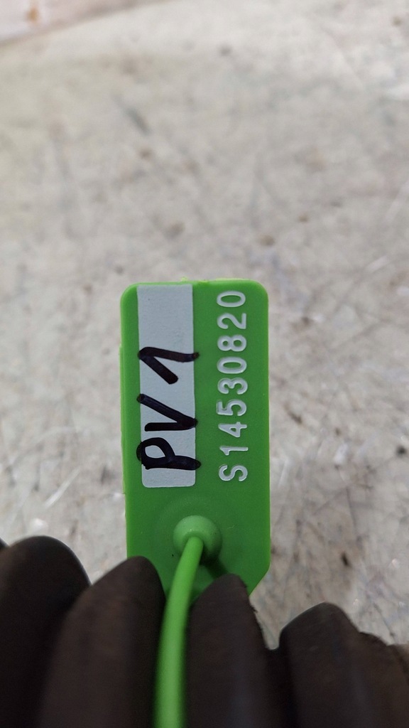 фото №6, Приводной вал левый задняя 30735565 volvo xc90 1 i 2.4 d5 автоматическая коробка передач 185 km awd 02-06