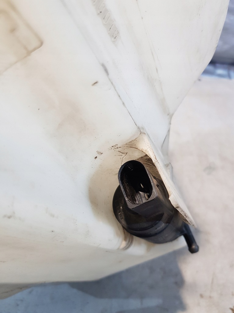 фото №9, Bmw e46 бак рідина омивача 83628089 5.3l