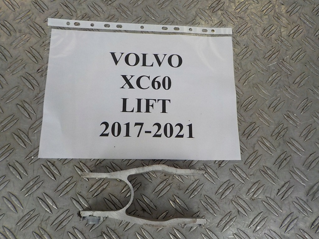 фото №1, Volvo xc60 ii 17-21 2.0 кронштейн подушка двигуна