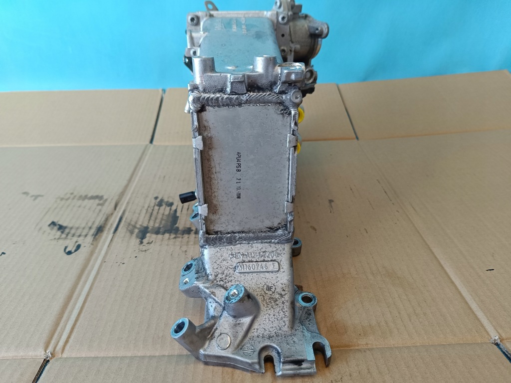 Audi q5 2 fy 2.0 tdi 140kw 2019 r коллектор впускной  дроссельная заслонка 04l129766bh с Разборки