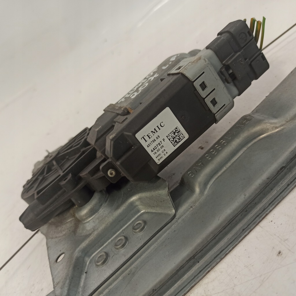 фото №8, Peugeot 207 подъемник стекло левый перед 440787f