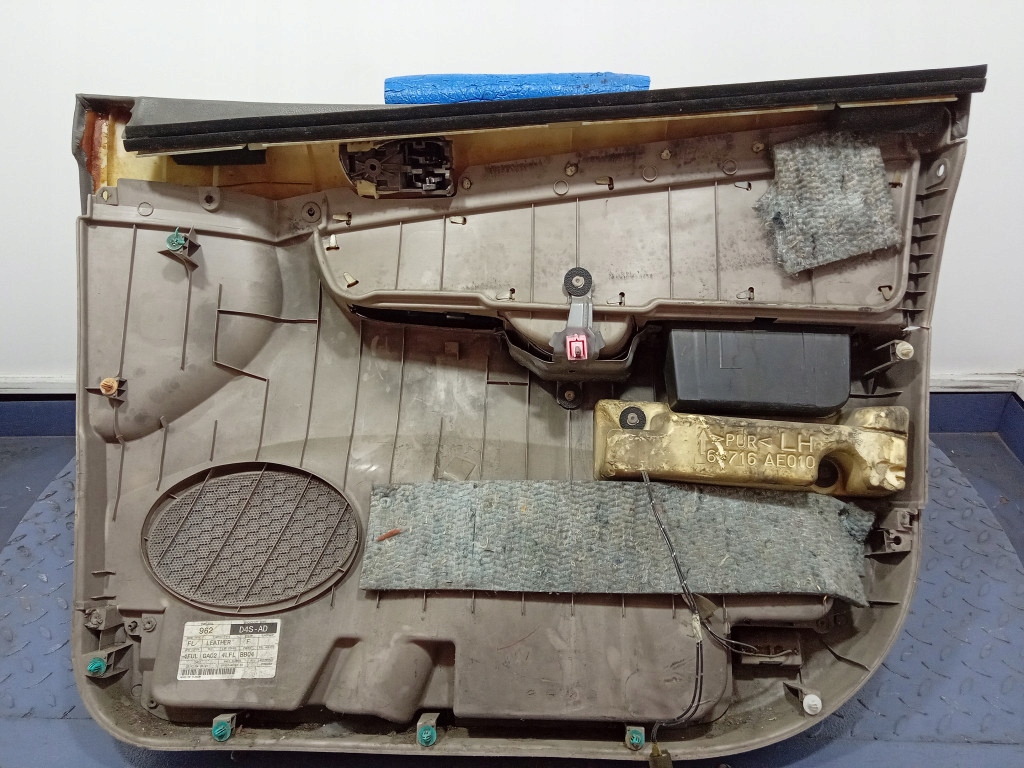 фото №7, Toyota sienna ii xl20 03- оббивка двері перед ліва обшивка