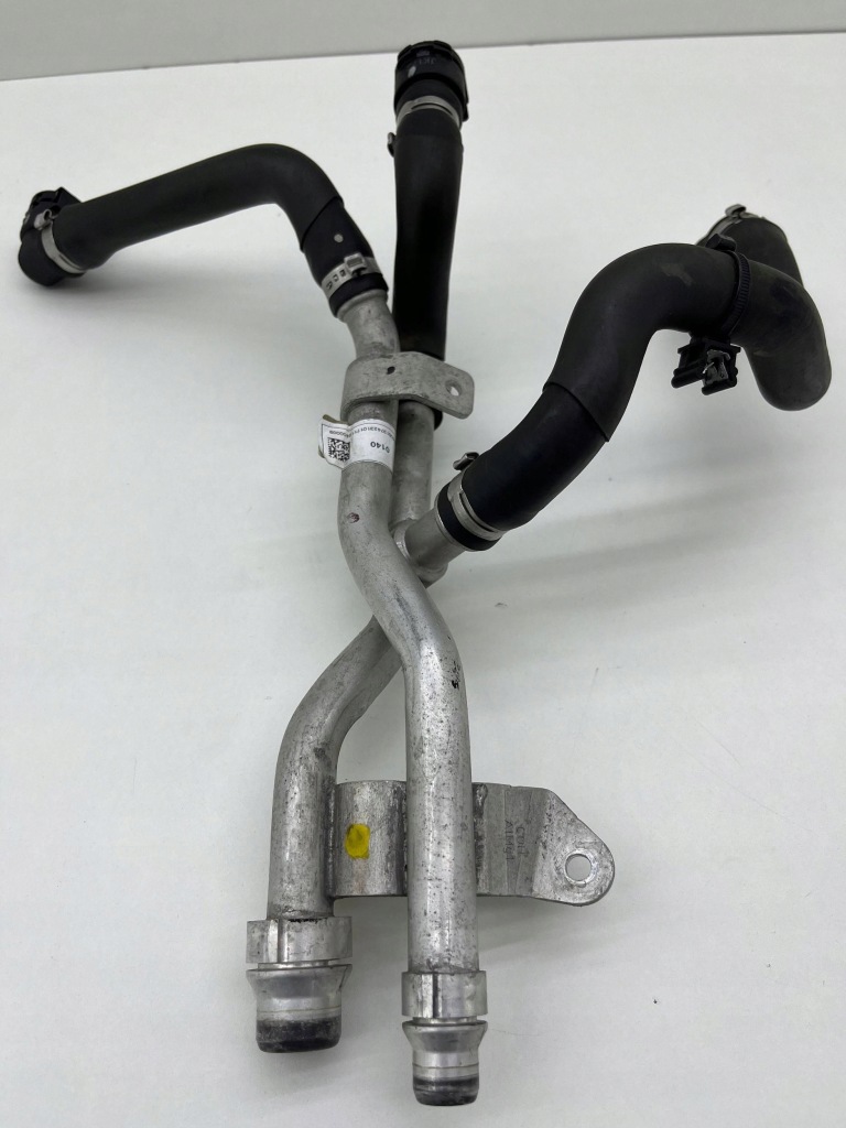 Купити Bmw 5 g30 g31 труба шланг води радіатора 8575746