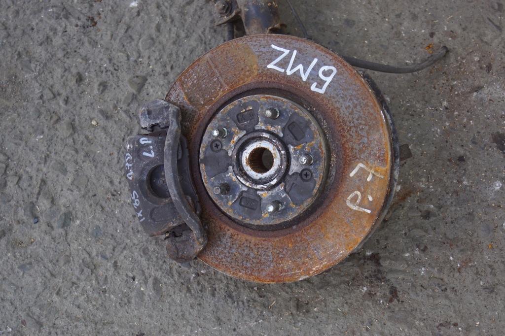 фото №4, Поворотный кулак амортизатор левый перед hyundai ix35 1.7d