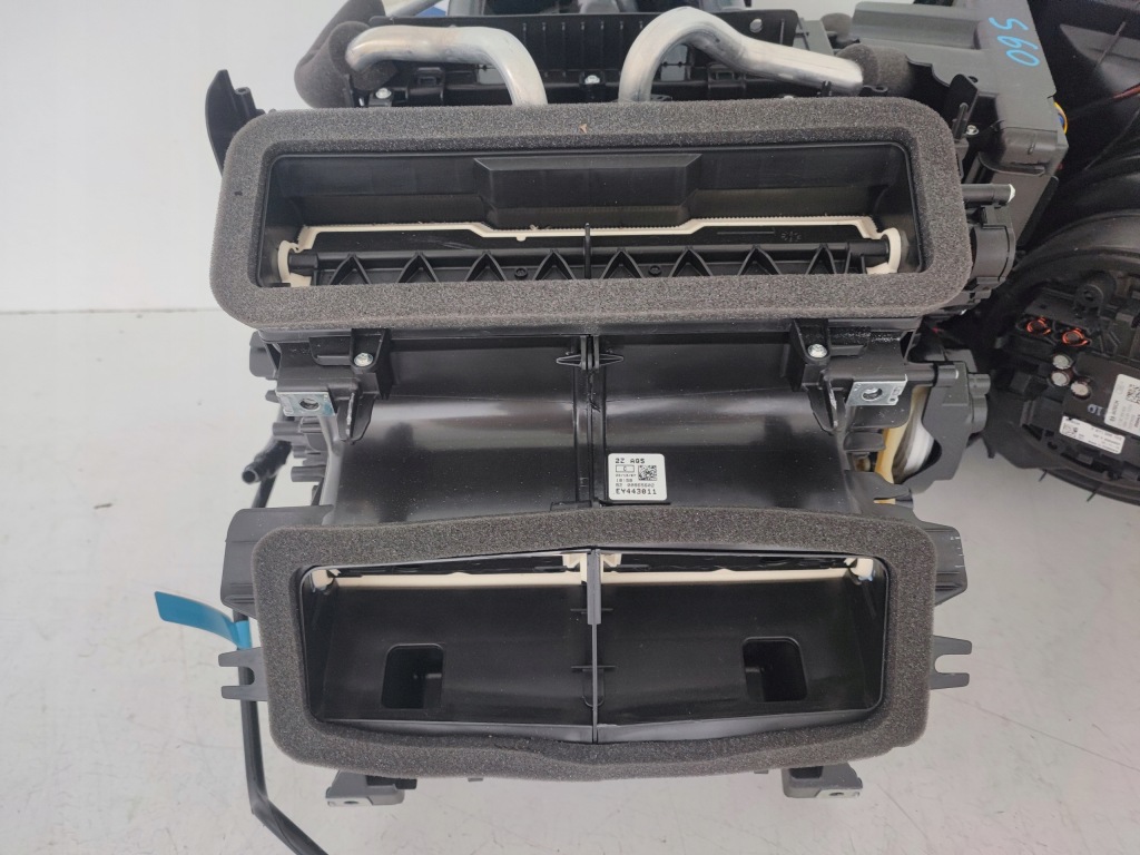 Обігрівач volvo s60 3 3 v60 2 2 32275614 Київ