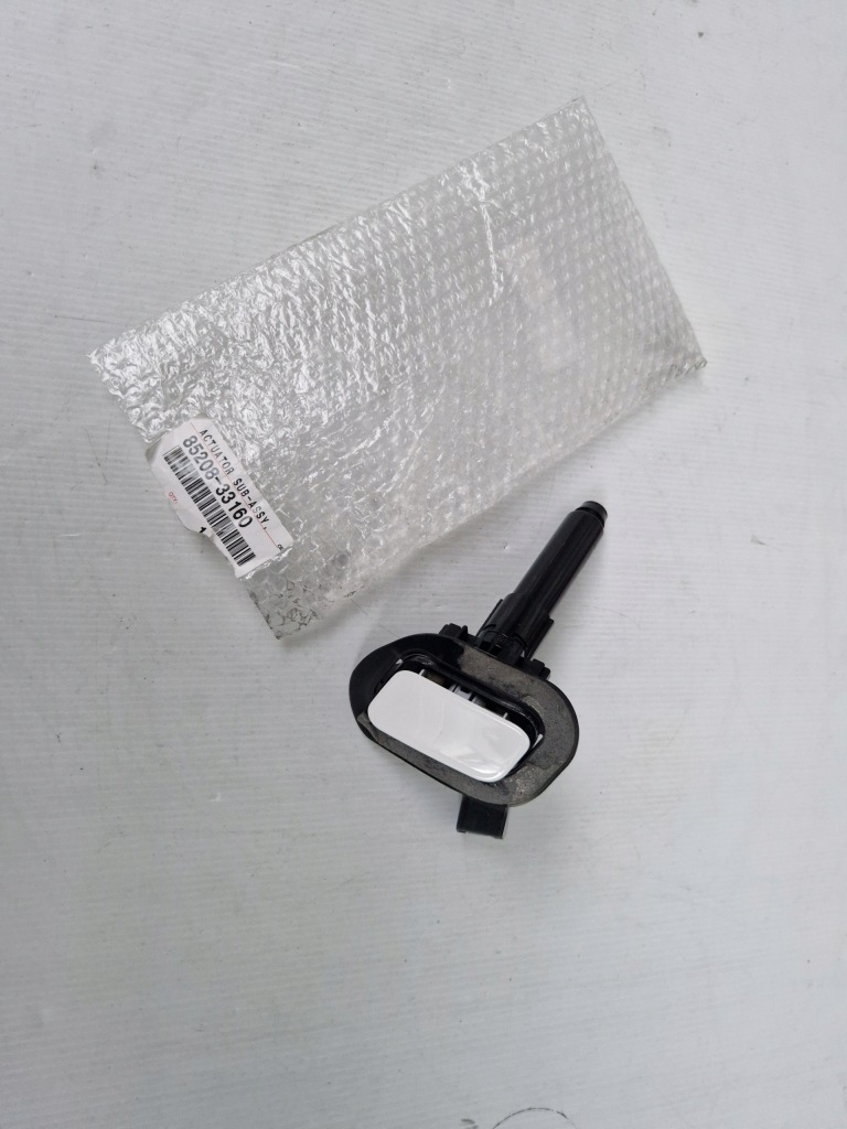 фото №1, Toyota camry viii lift омыватель лампы левый перед 85208-33150