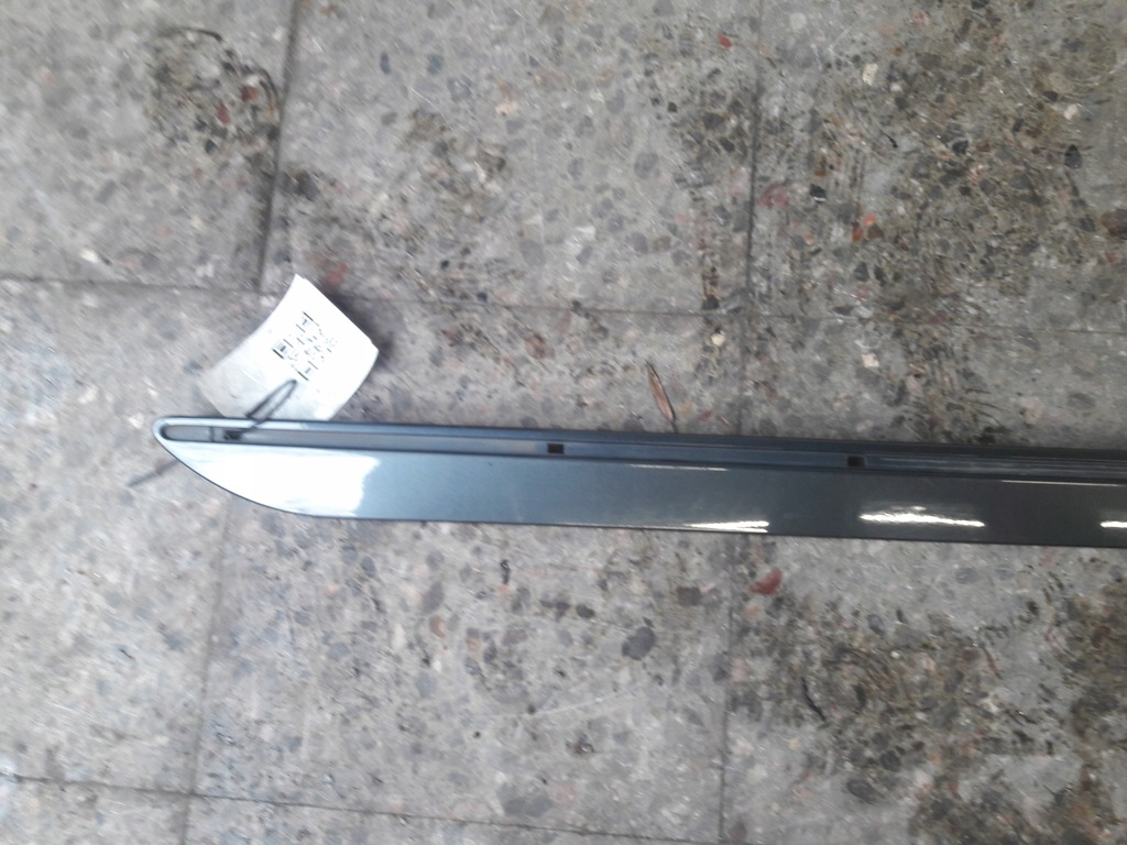 фото №1, A2516902662 молдинг двері правий задня mercedes w251 long