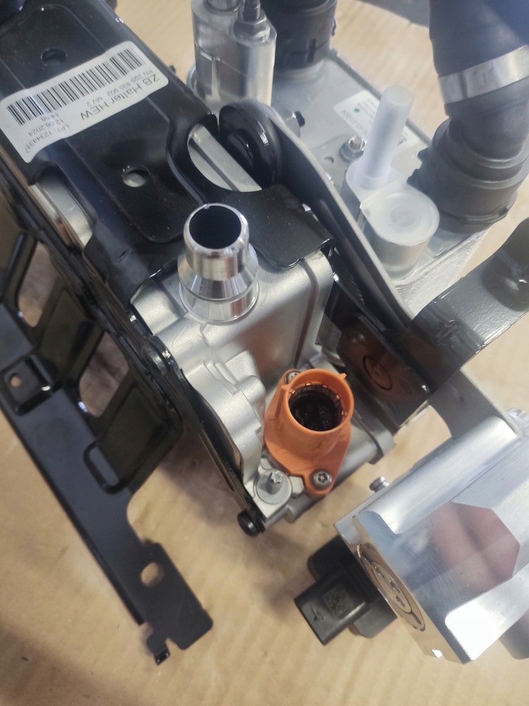 фото №14, Нагреватель аккумулятор модуль mercedes eqe eqs a2948350400 новый набор