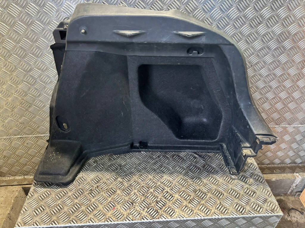 фото №1, Обшивка багажника правий chr 64733-f4010