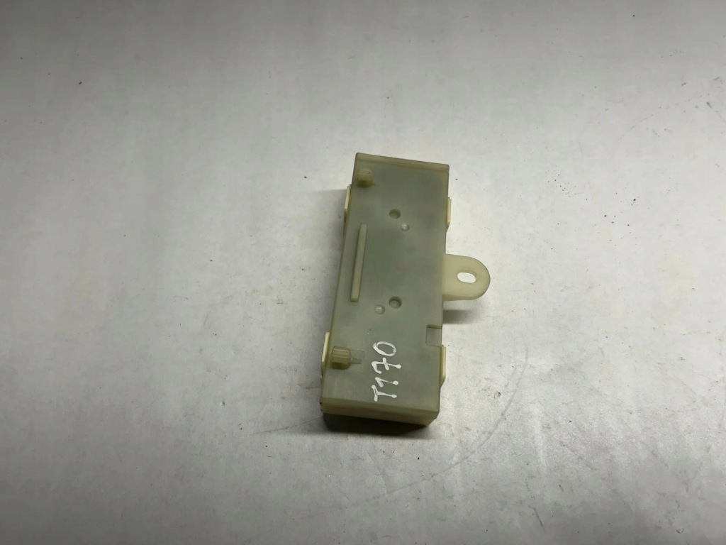 Купити Модуль кришки задній mercedes-benz gl x166 a1669003708 4.7l бензиновий 270kw