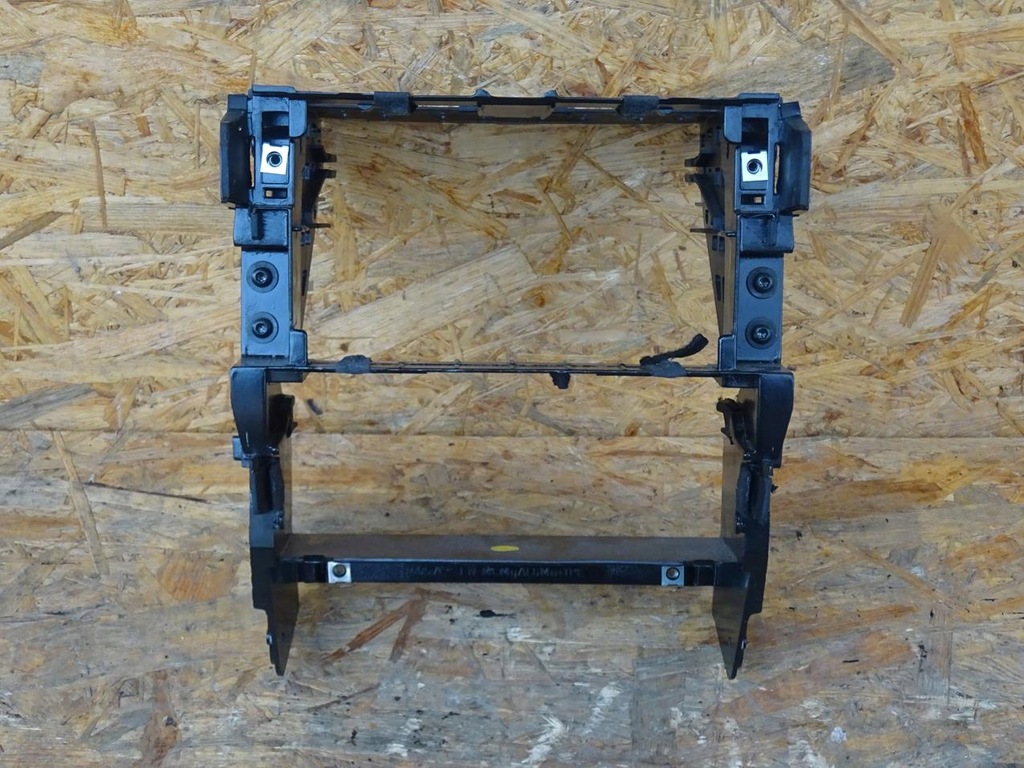 фото №1, Audi a4 b7 cabrio 04-08 рамка панелі консолі корзина корпус радіо 8h0858005a