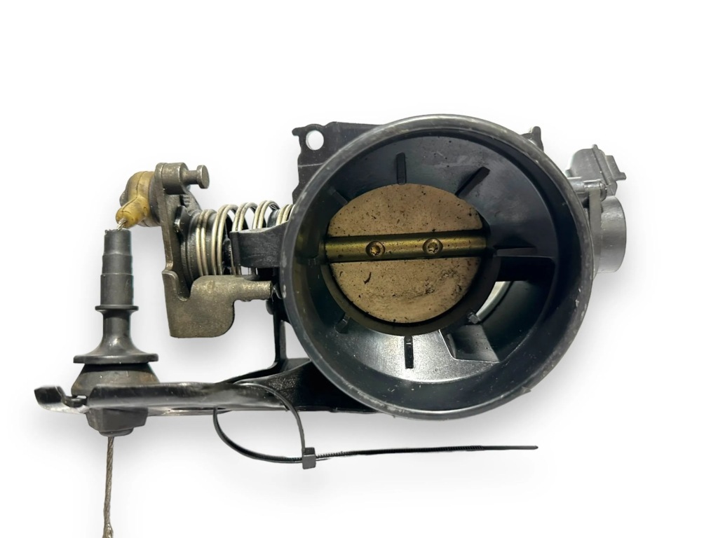 фото №3, Дроссельная заслонка do ford focus 2000