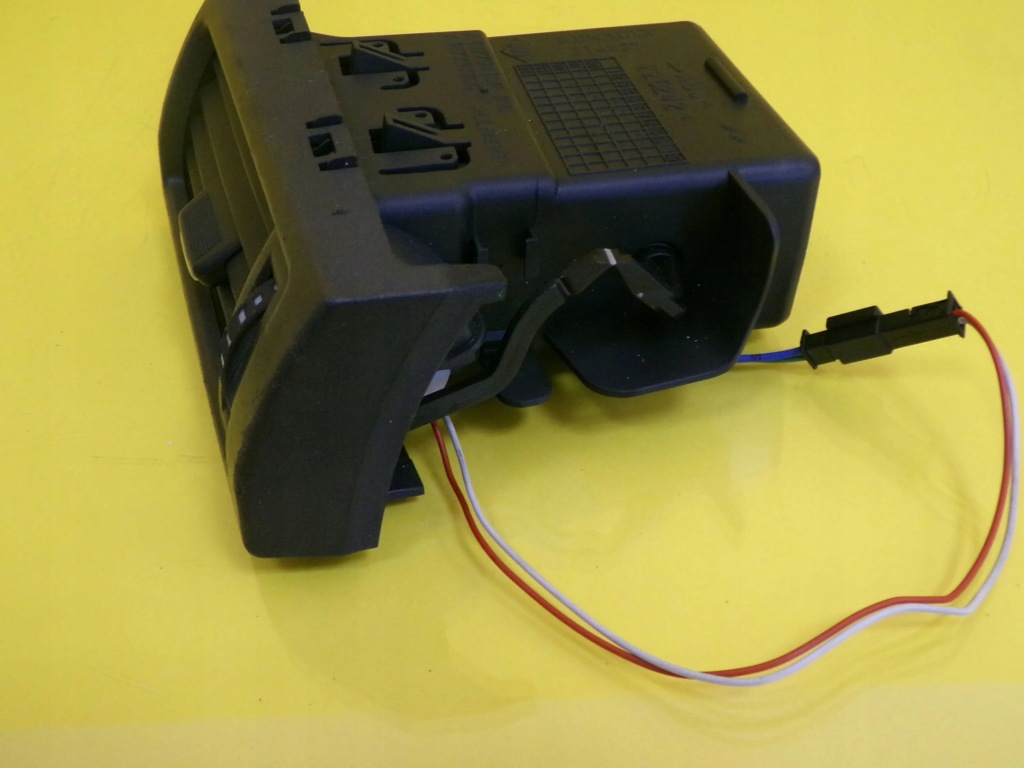 Решітка обдув правий перед renault vel satis 214927 nr212 Доставка