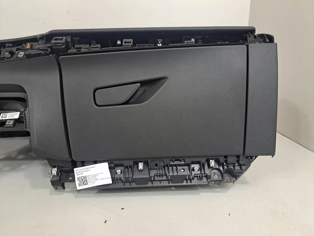 фото №8, Bmw 2 active tourer u06 2021 панелі приладова, консоль