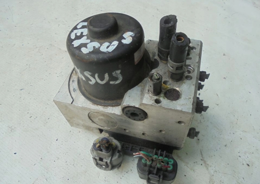 фото №1, Насос тормозная abs lexus is200 4454024010