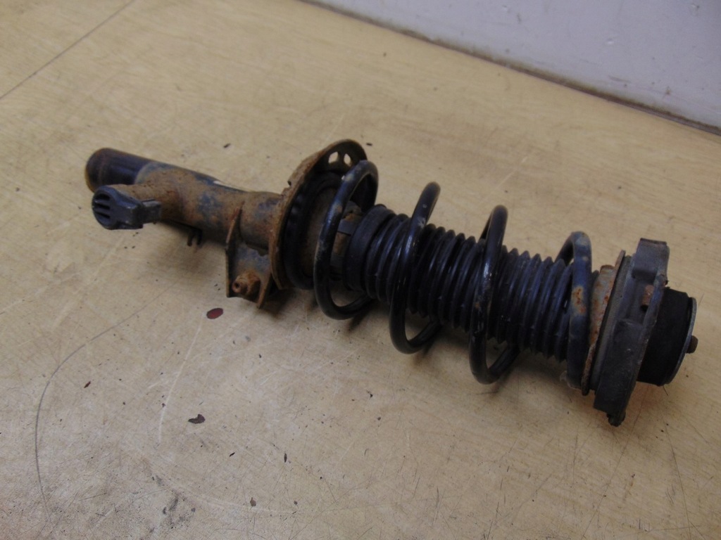 фото №10, Амортизатор mc person лівий перед vw golf vi 1.4 tsi 1t0413031hc