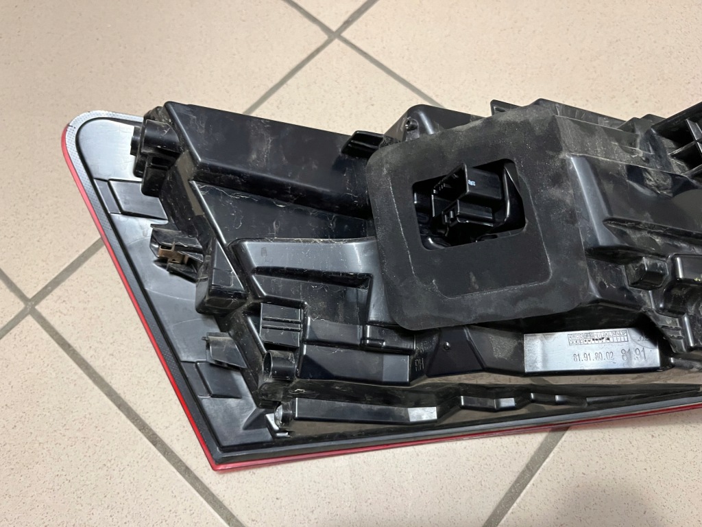 фото №14, Skoda superb iii 3 kombi 3v9 лампа задняя задняя правая 3v9945208c