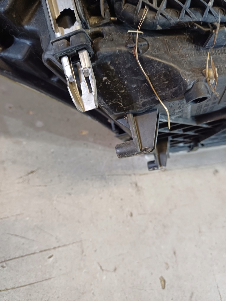 фото №8, Лампа ліва перед renault megane iii nr. 260600017r