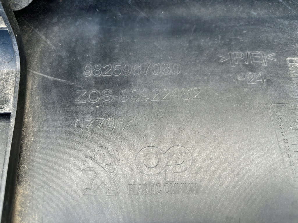 фото №13, Peugeot 2008 ii бампер задній kompletny 4 pdc evl