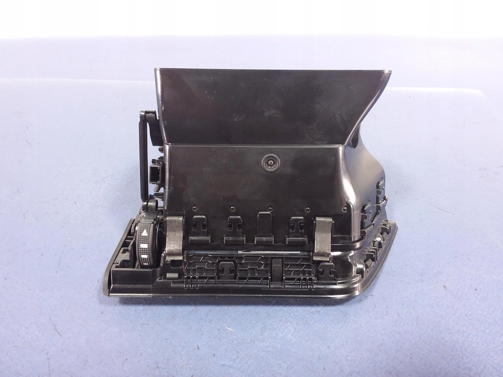 фото №4, Superb iii решётка обдув консоли правая 3v0819702c