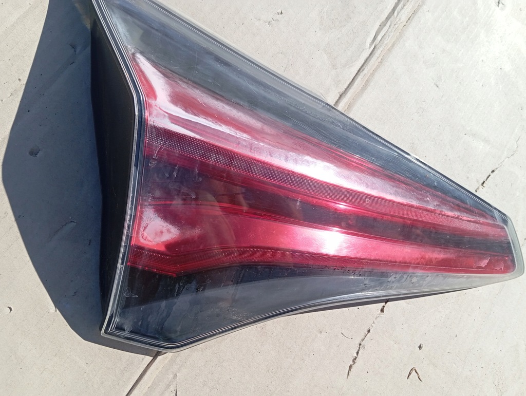 фото №11, Toyota rav4 iv lift лампа 16- задняя задняя левая w крышка внутренняя грязная!!