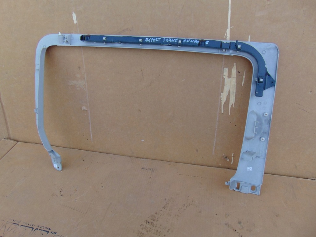 Купить Обивка рамка правая  задний дверь раздвижные peugeot expert 07- long 1400272177