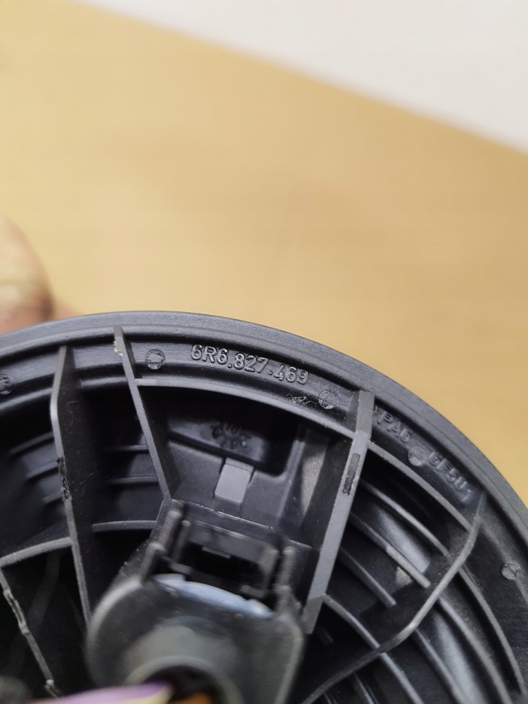 фото №6, Ручка крышки задняя багажника 5 дверь hb vw polo 6r v 5 2009-2014 6r6827469