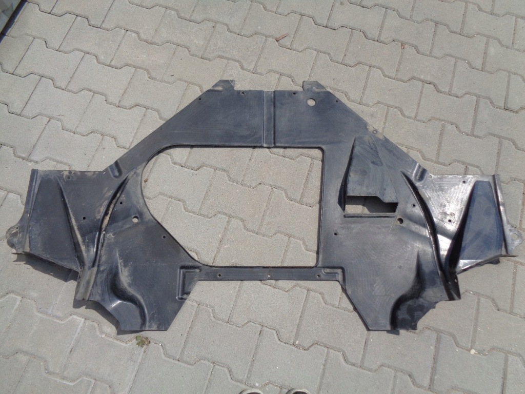 фото №3, Audi r8 420 защита пол двигателя задняя 420825201b