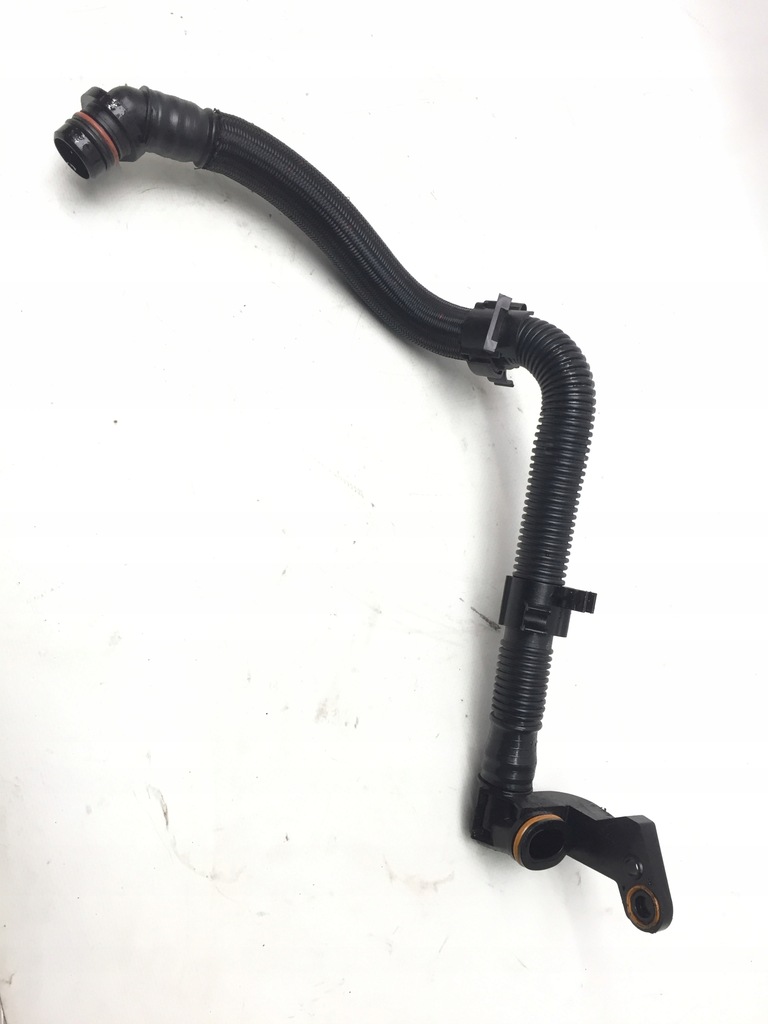 фото №1, Audi a4 b9 2.0 tfsi шланг повітря