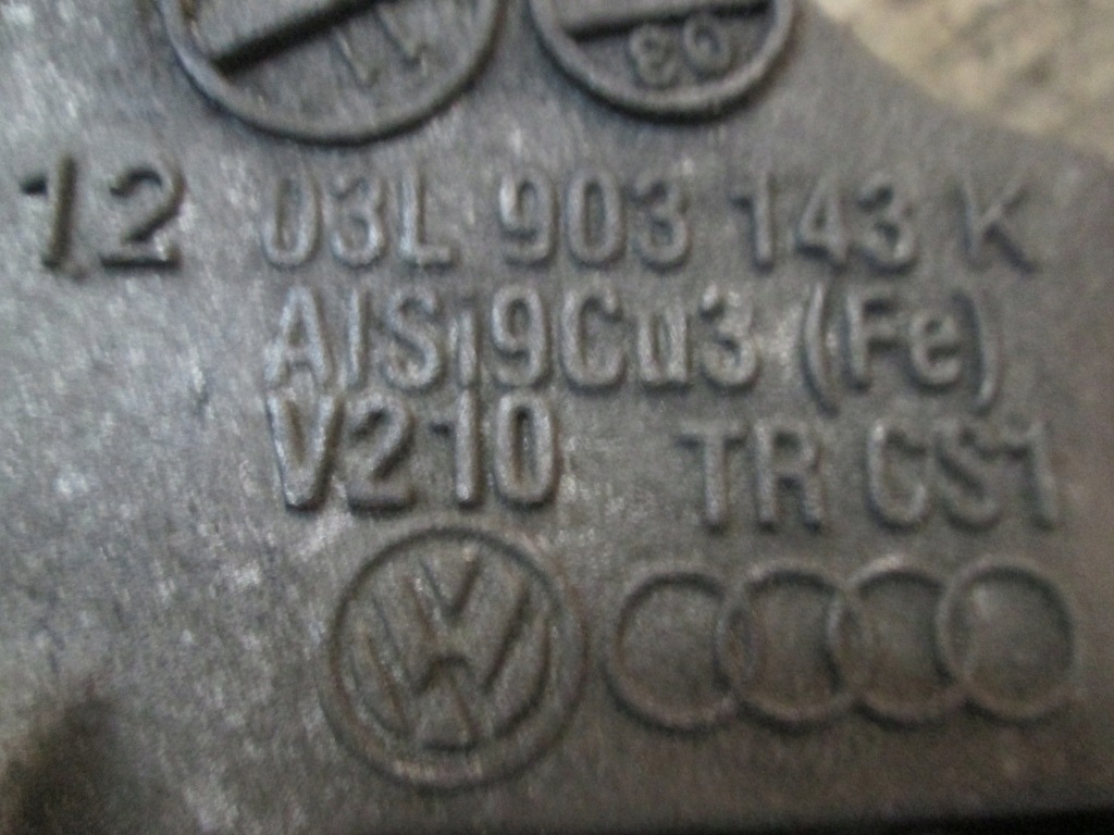 Кронштейн генератора polo 6r 1.6 tdi audi a3 8p golf vi sharan 7n 03l903143k в Україні