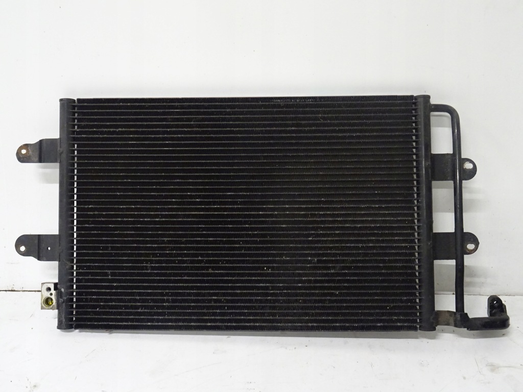 фото №1, Vw new beetle 1.4 радиатор кондиционера оригинал