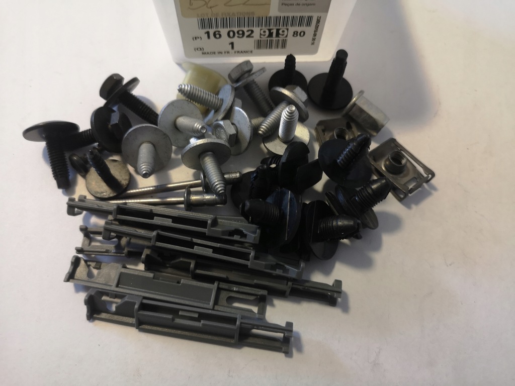 фото №1, Набор клипсы штифты крыла citroen c4 ii ds4